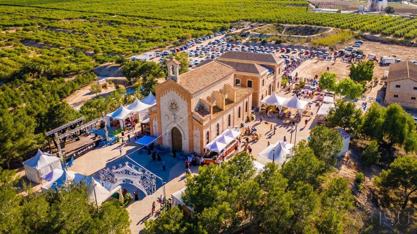 Venta de villa en Algorfa