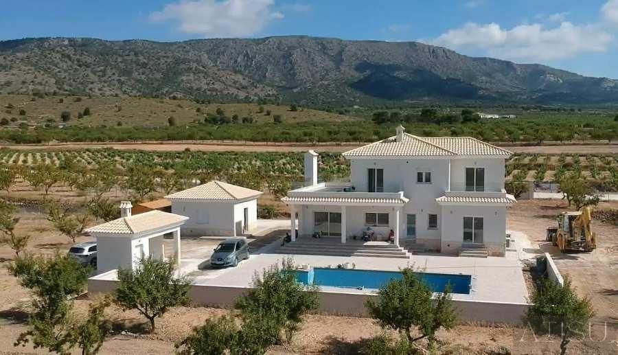 Venta de villa en Pinoso