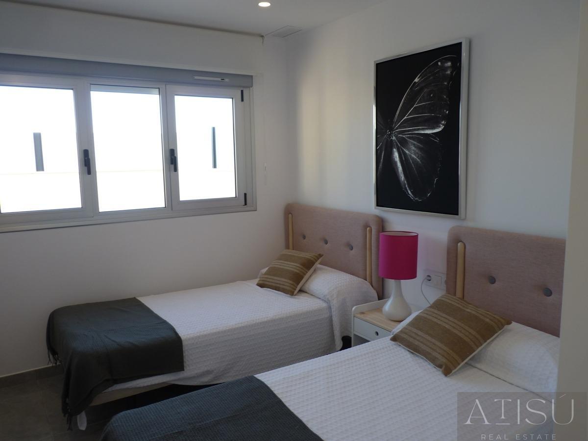 Venta de villa en Pilar de la horadada