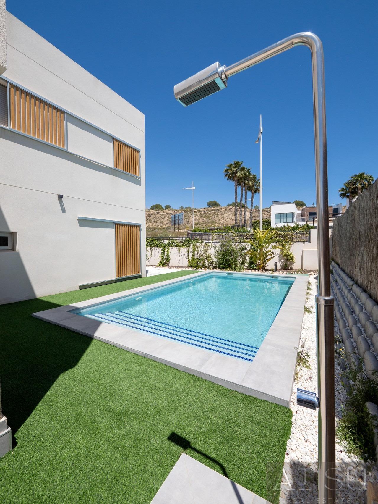 Venta de villa en Algorfa