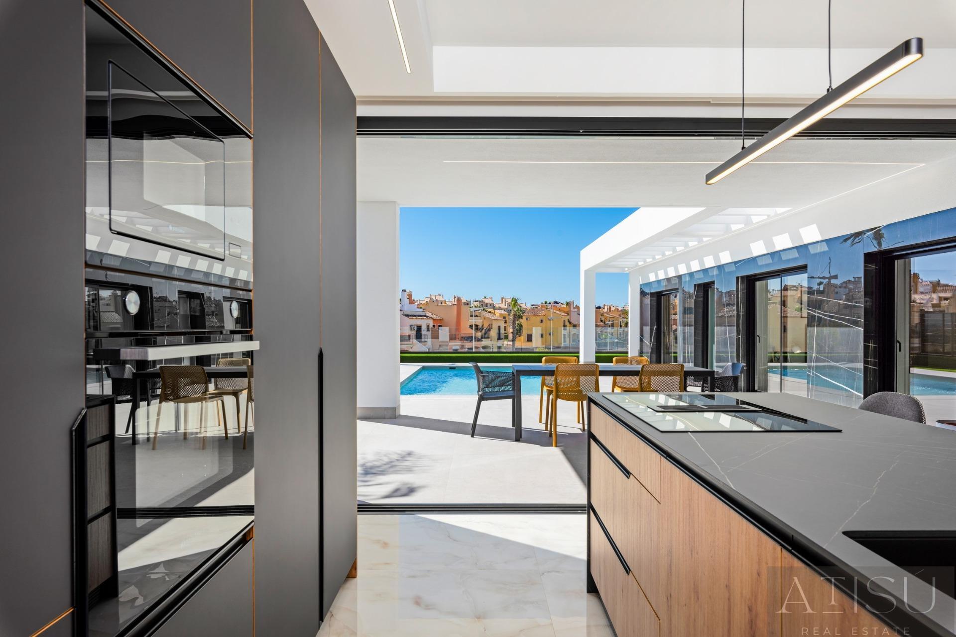 Venta de villa en Algorfa
