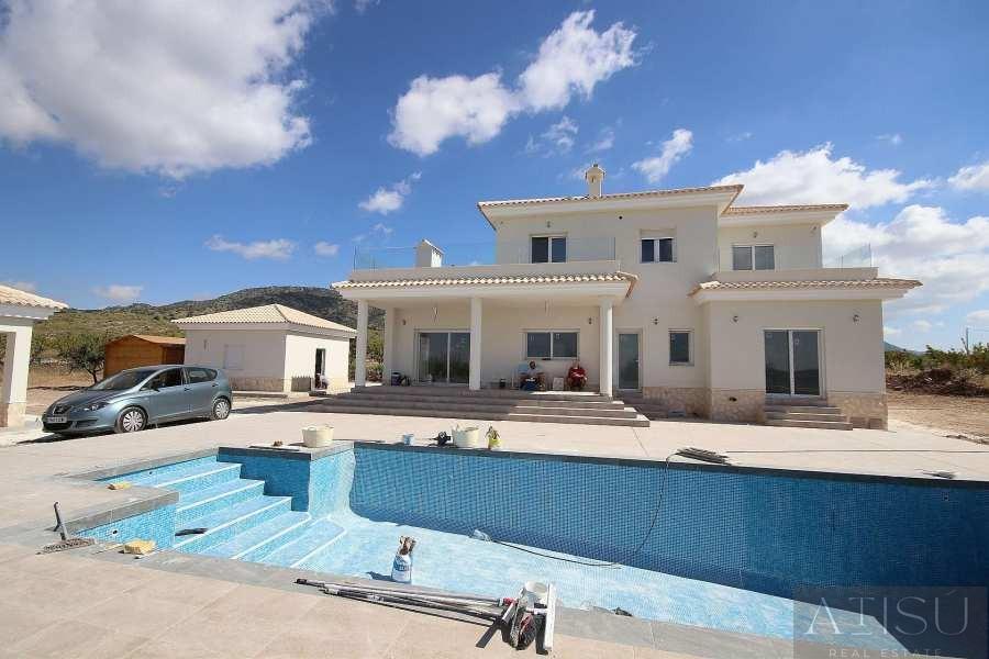 Venta de villa en Pinoso