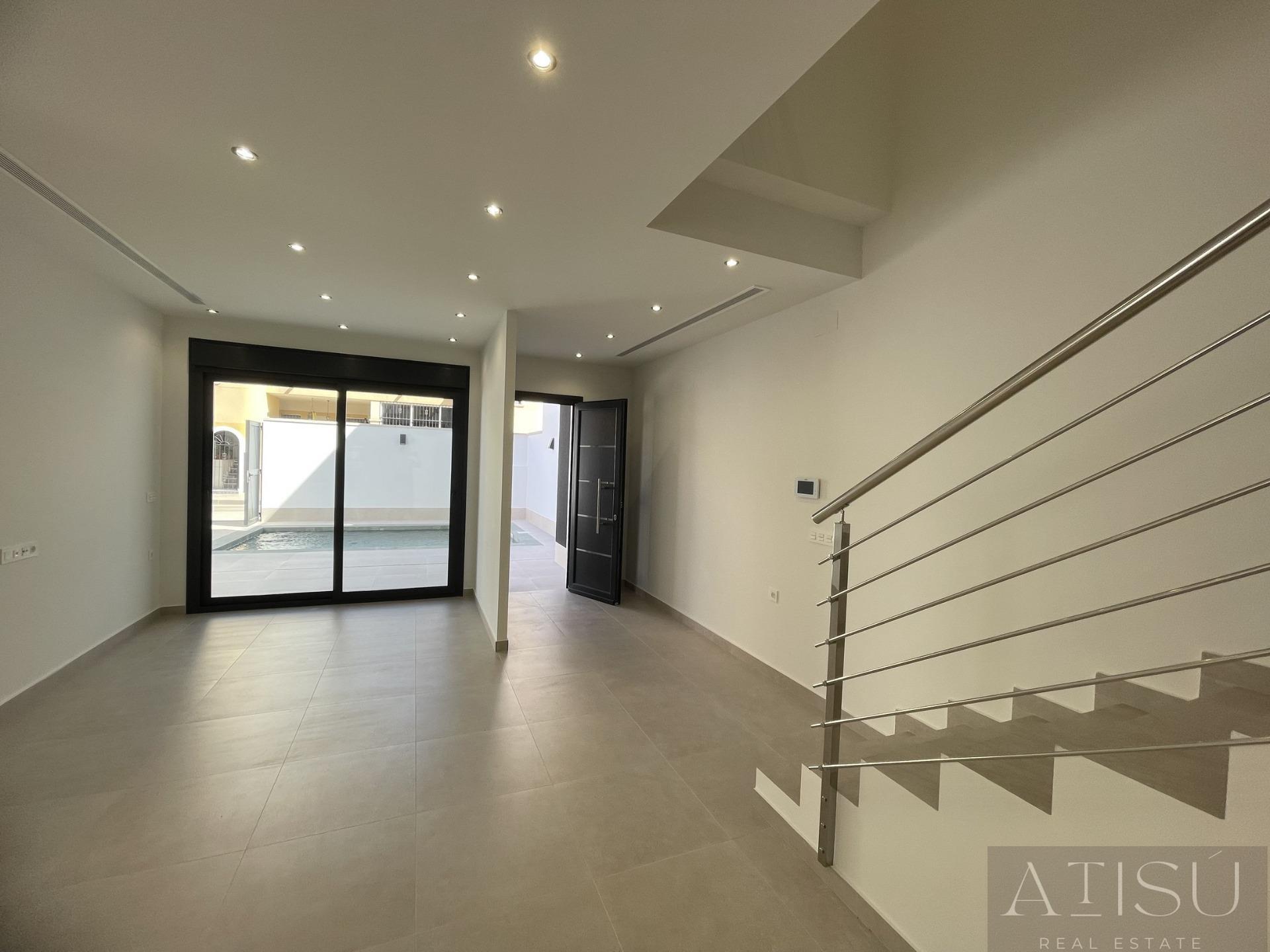 Venta de villa en Almoradi