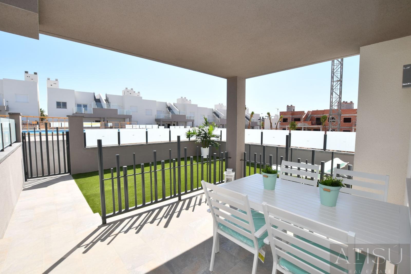 Venta de bungalow en San miguel de salinas
