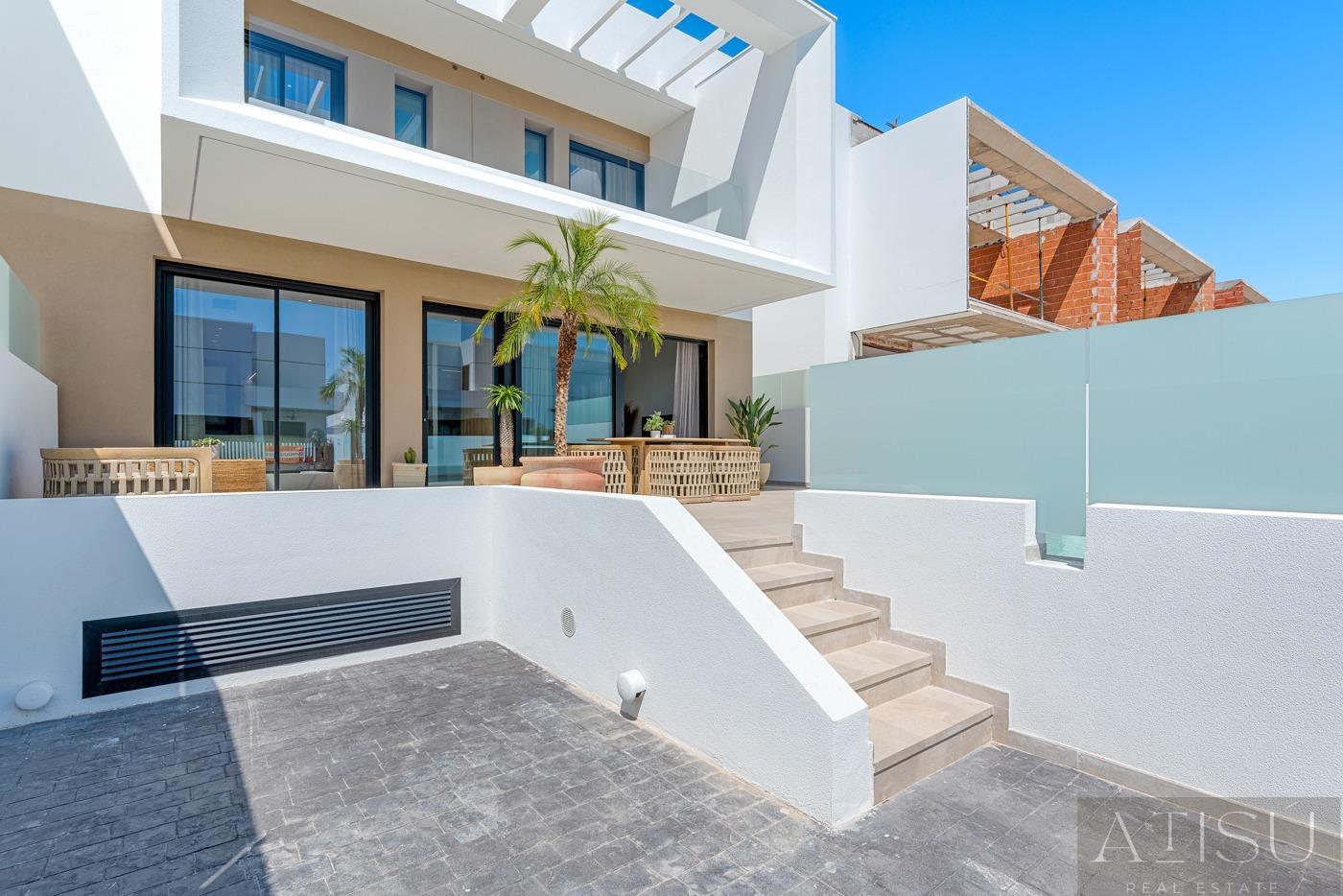 Venta de villa en Dolores