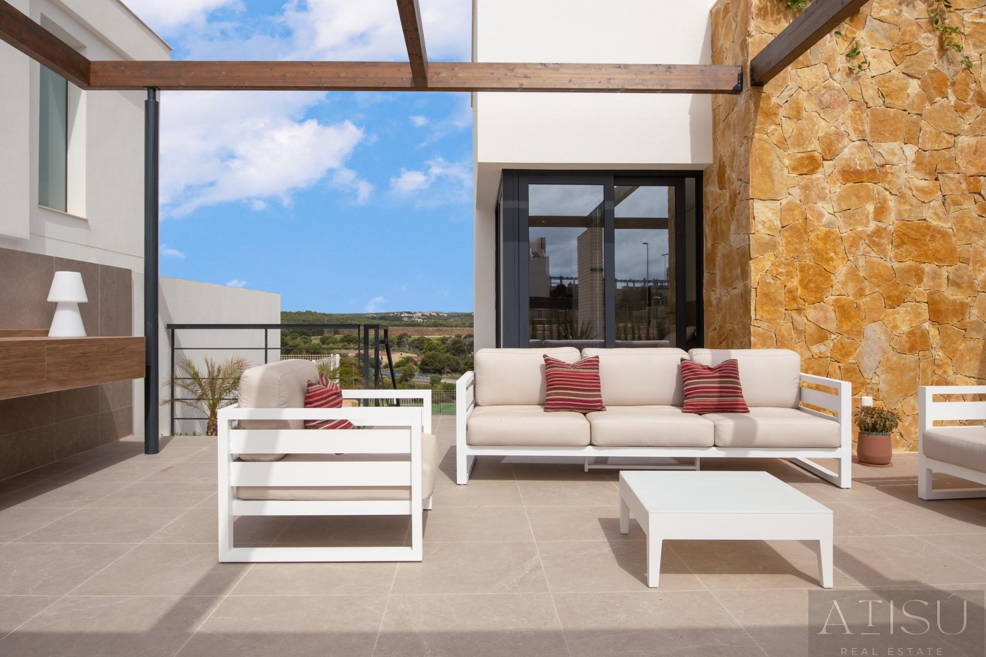 For sale of villa in Orihuela costa