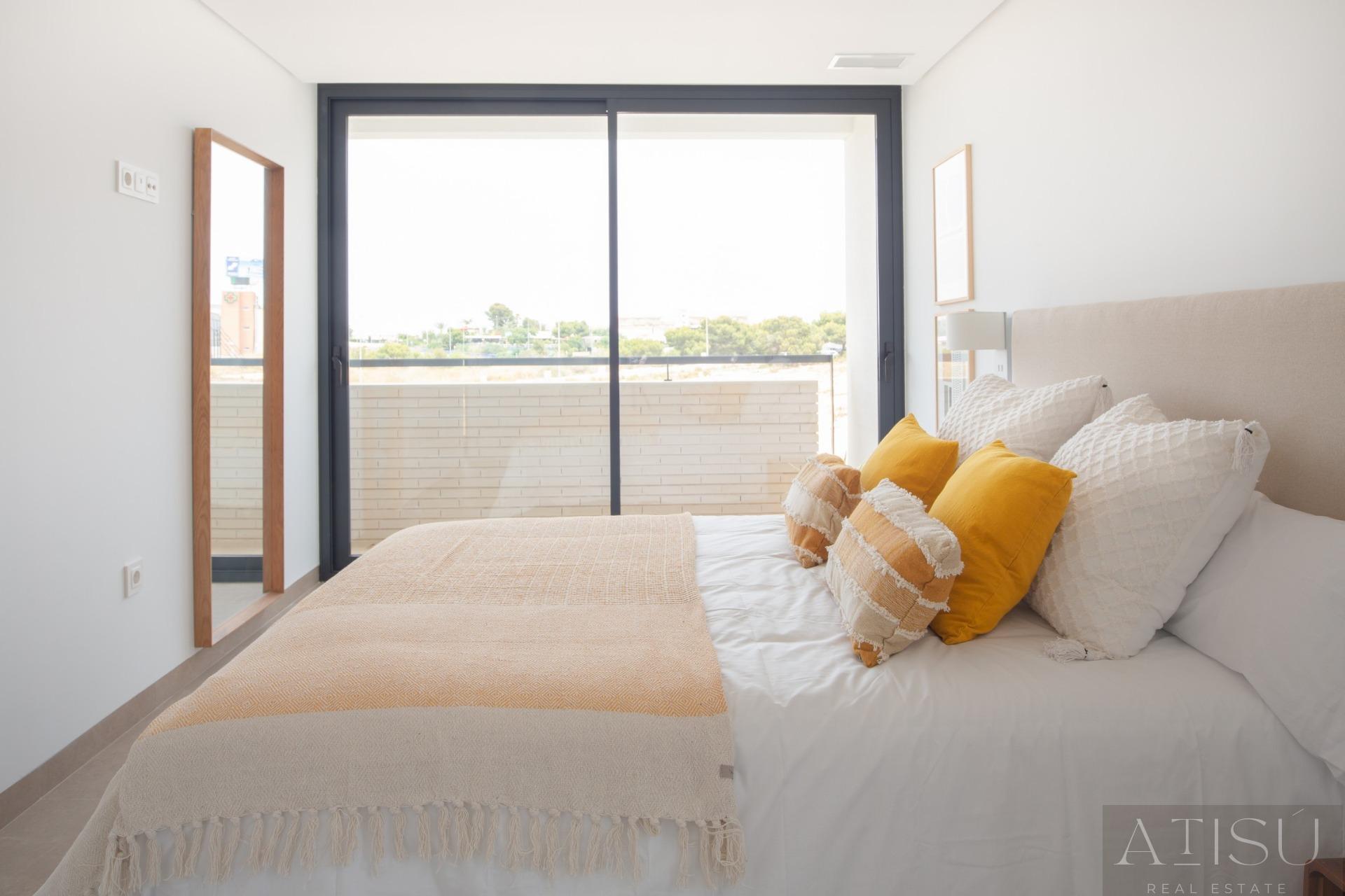 For sale of villa in Orihuela costa