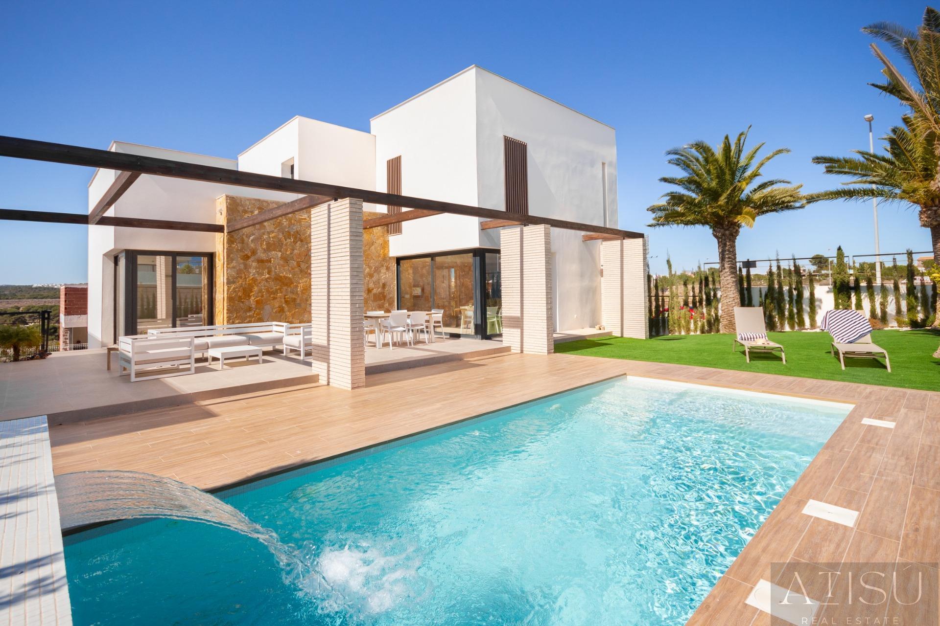 For sale of villa in Orihuela costa
