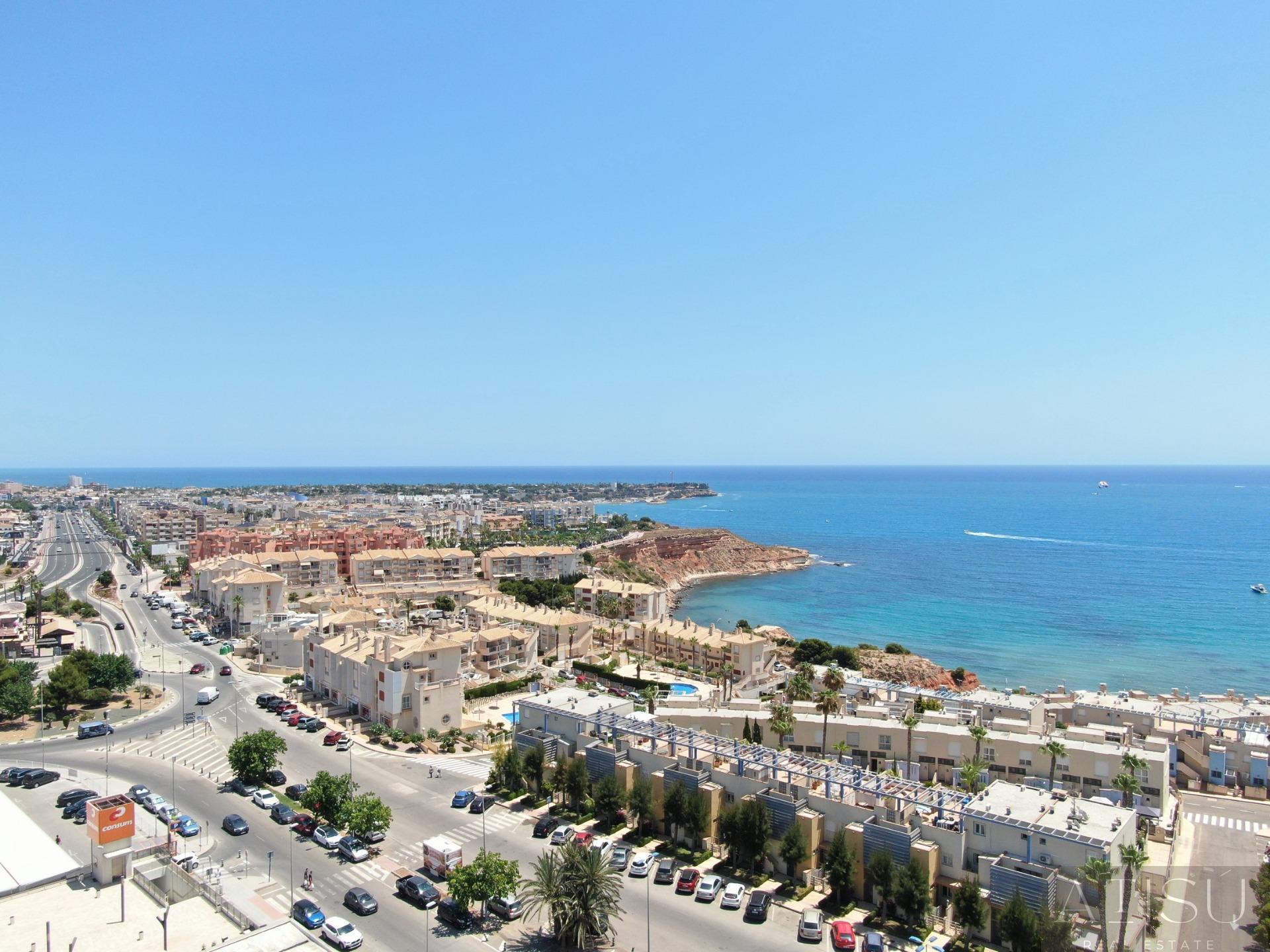 For sale of villa in Orihuela costa