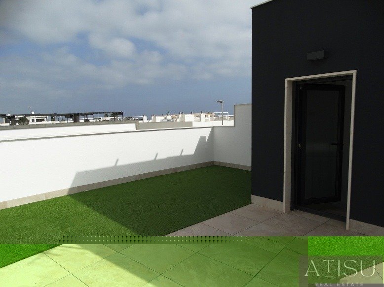 Venta de villa en Pilar de la horadada