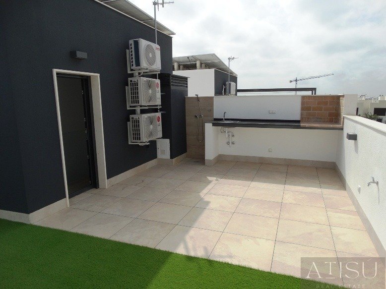 Venta de villa en Pilar de la horadada