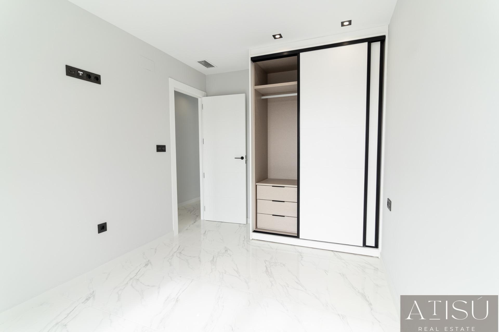 Venta de villa en Orihuela costa