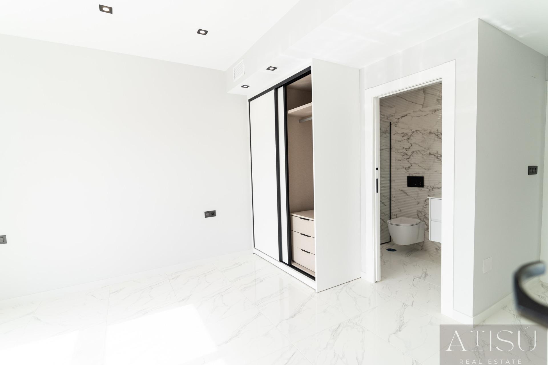 Venta de villa en Orihuela costa