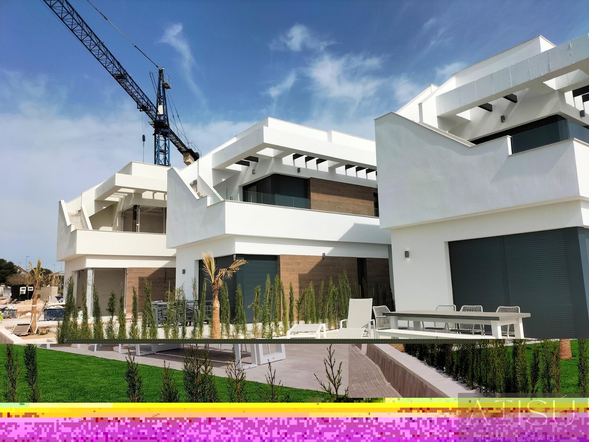 Venta de villa en Pilar de la horadada