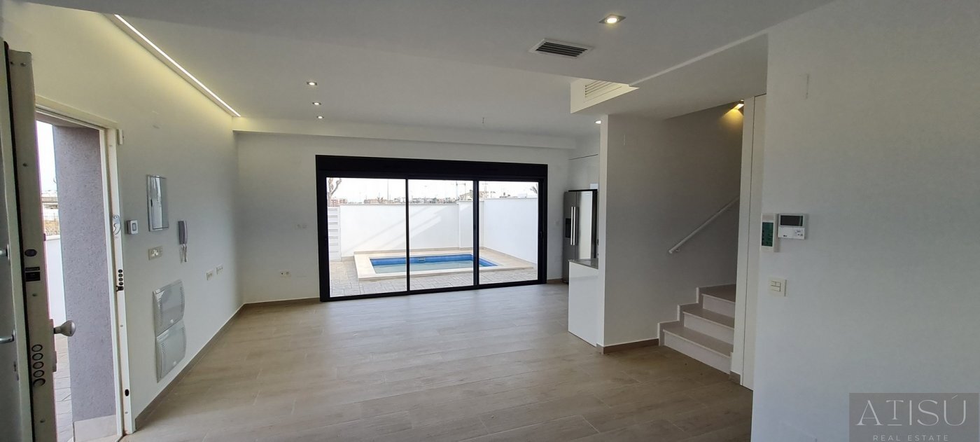 Venta de villa en Orihuela costa