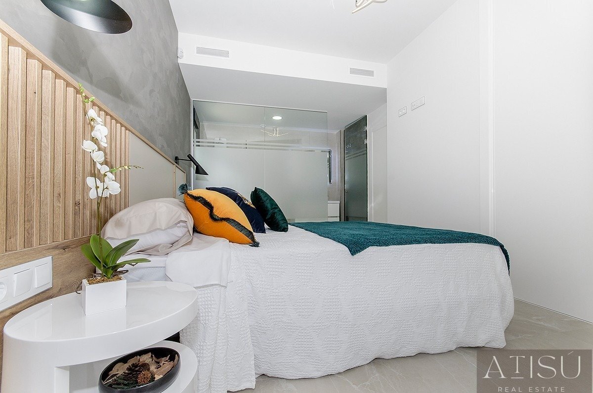 Venta de bungalow en San miguel de salinas