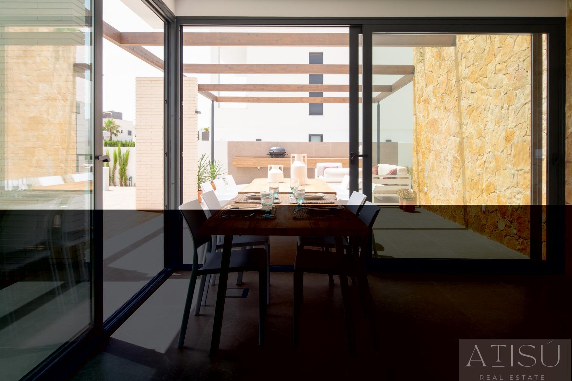 Venta de villa en Orihuela costa