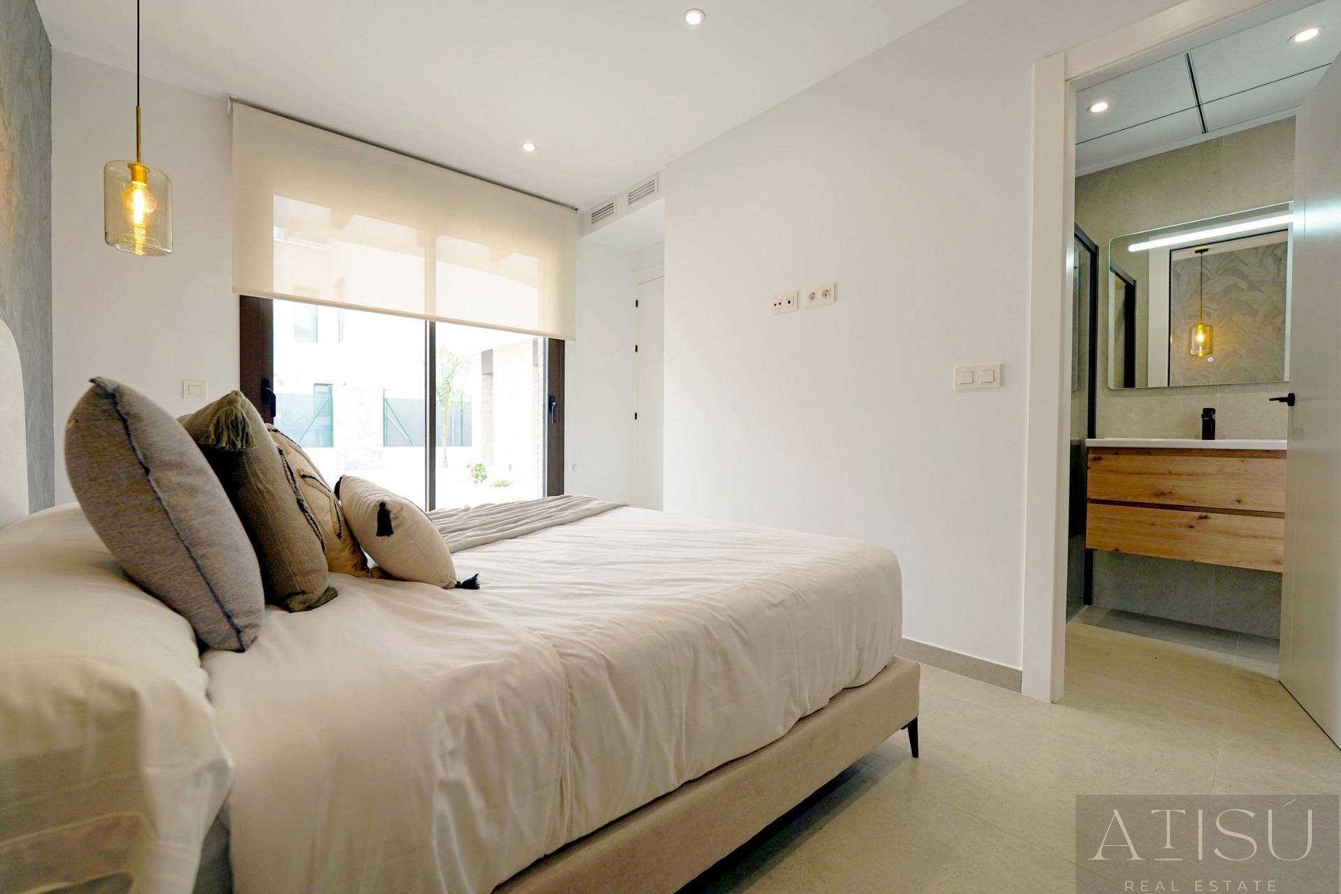 Venta de villa en Almoradi