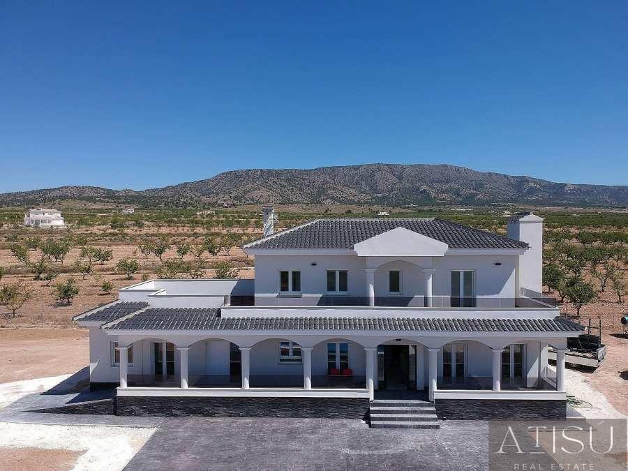 Venta de villa en Pinoso