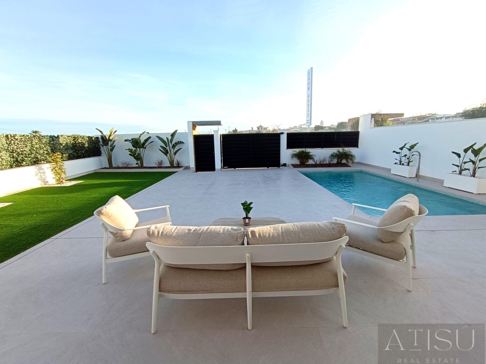 Venta de villa en Benijofar