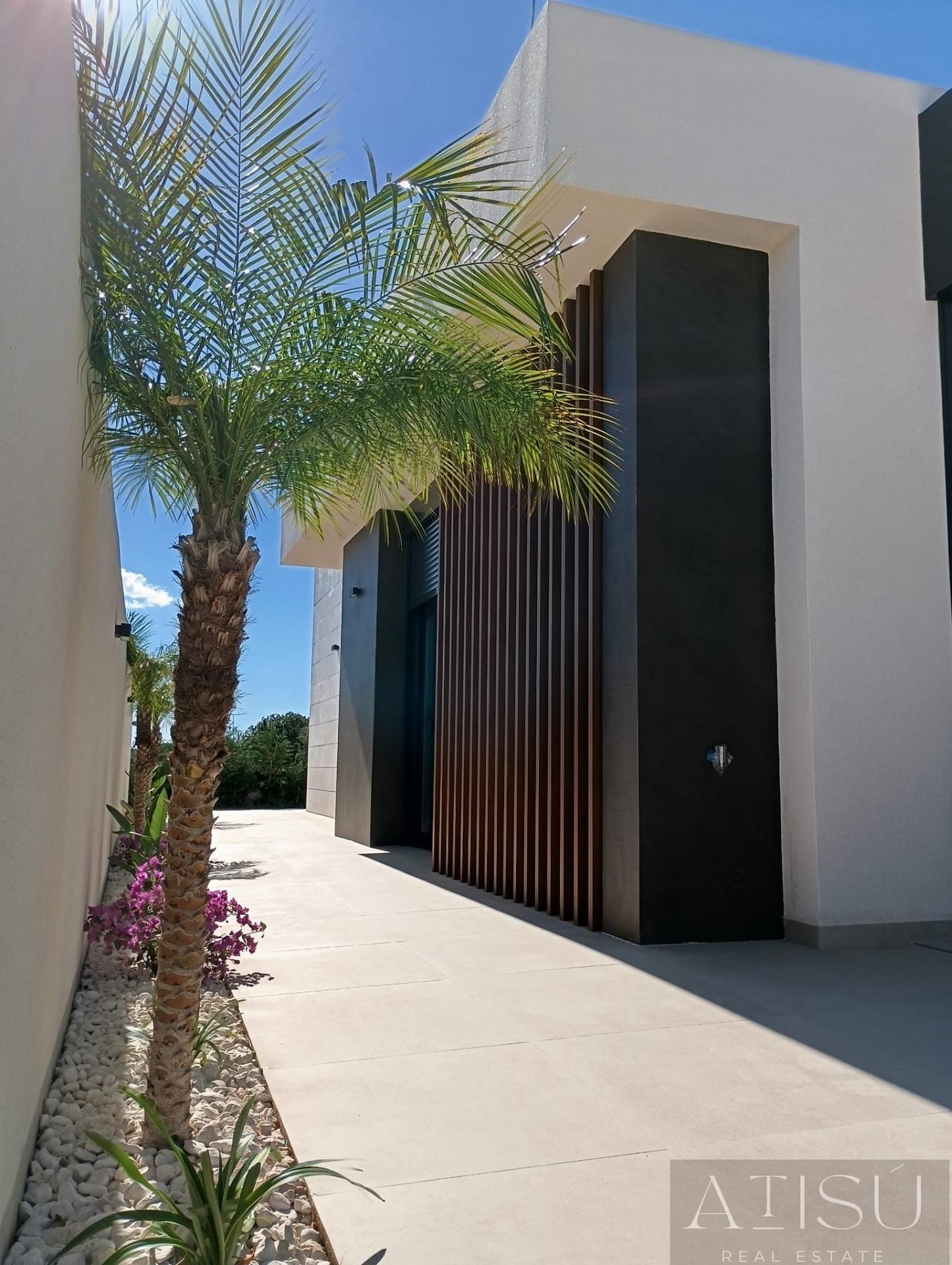 Venta de villa en Pilar de la horadada