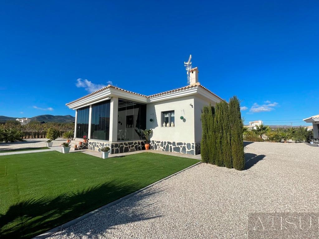 Venta de villa en Pinoso