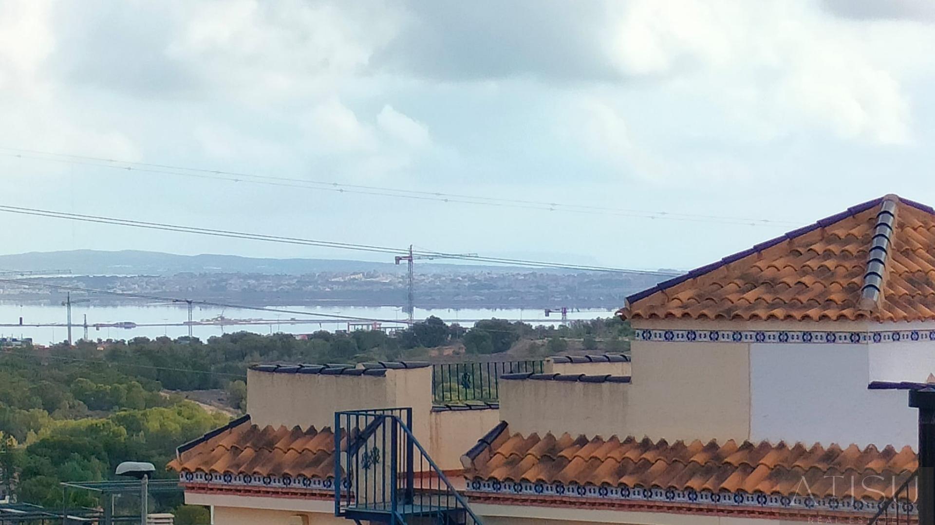 Zu verkaufen von villa in
 Orihuela costa