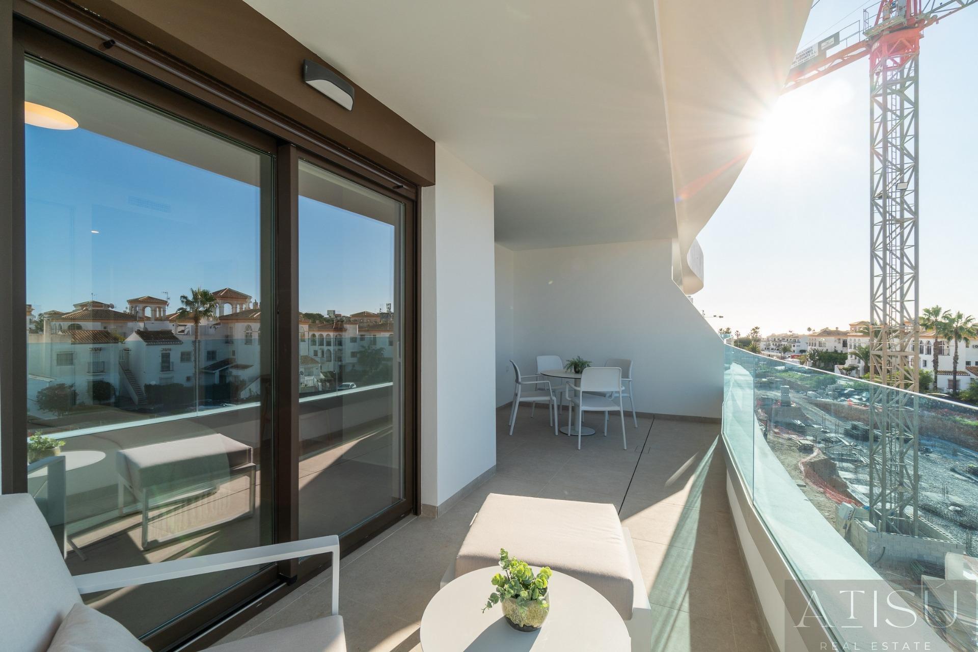 Zu verkaufen von penthouse in
 Orihuela costa