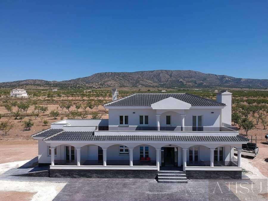 Venta de villa en Pinoso