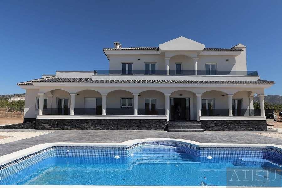 Venta de villa en Pinoso