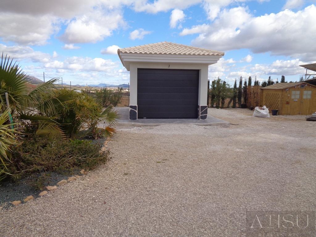 Venta de villa en Pinoso