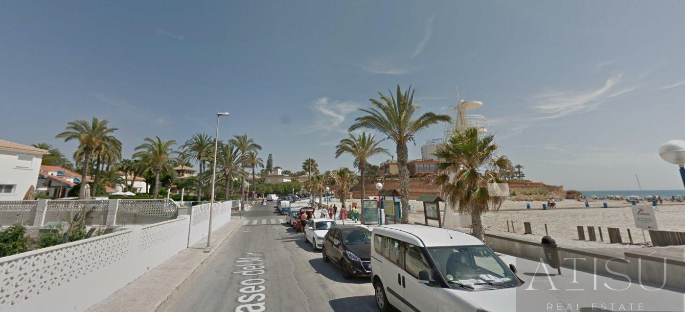 For sale of villa in Orihuela costa
