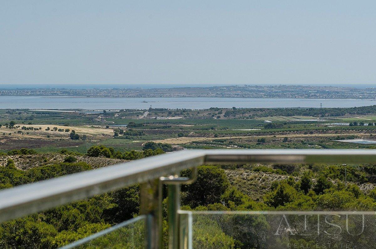 For sale of bungalow in San miguel de salinas