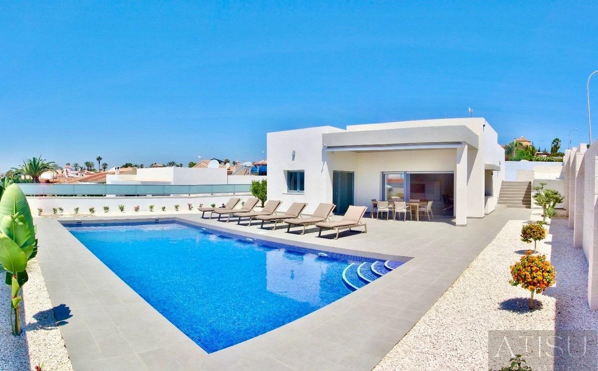 Venta de villa en Rafal