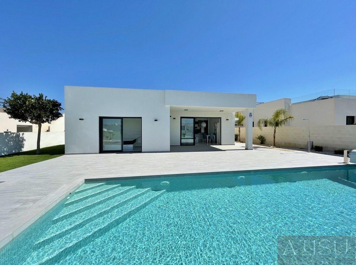 Venta de villa en Rafal