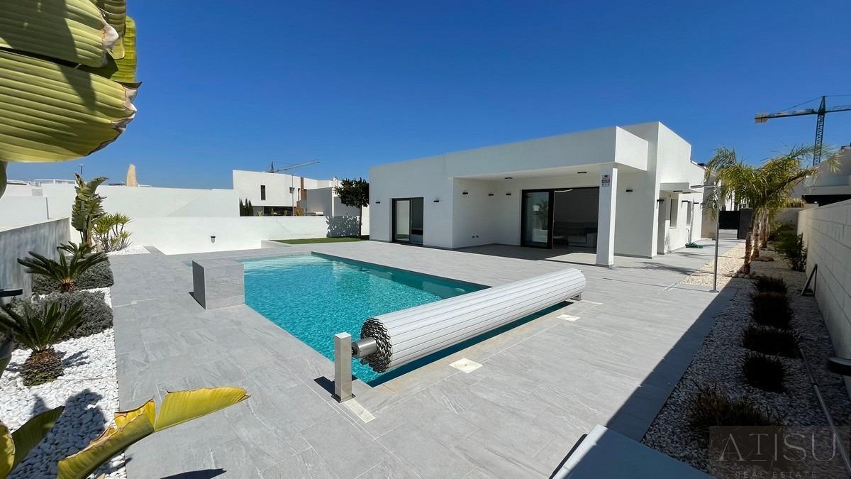 Venta de villa en Rafal