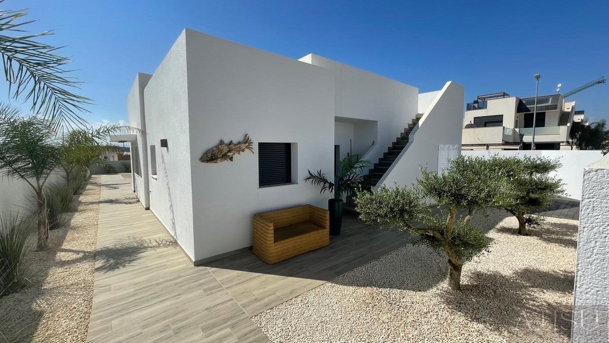 Venta de villa en Rafal
