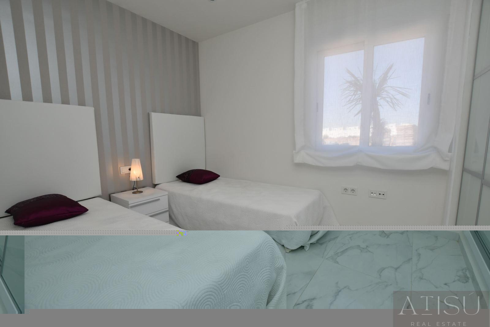 Venta de bungalow en San miguel de salinas