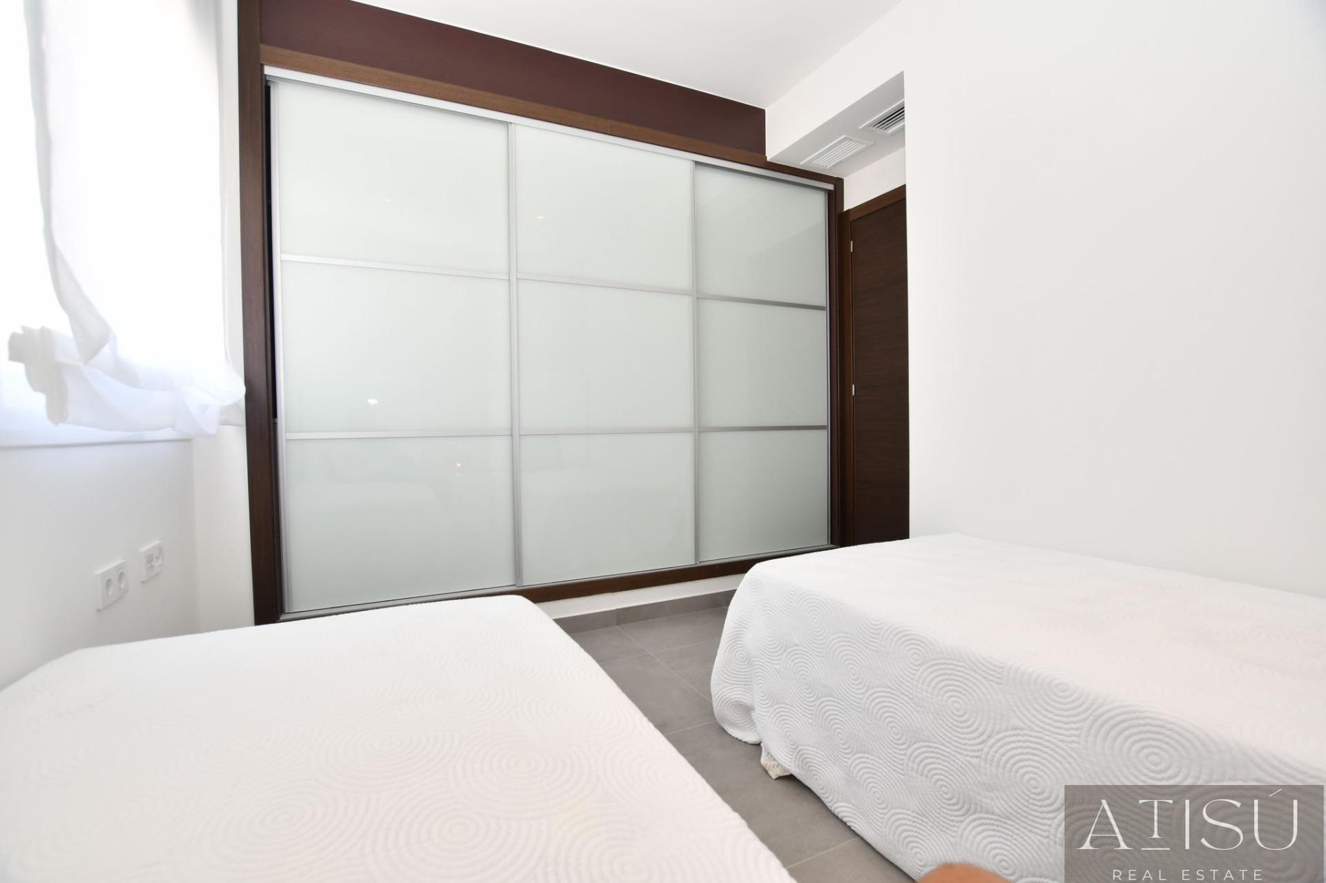 Venta de bungalow en San miguel de salinas