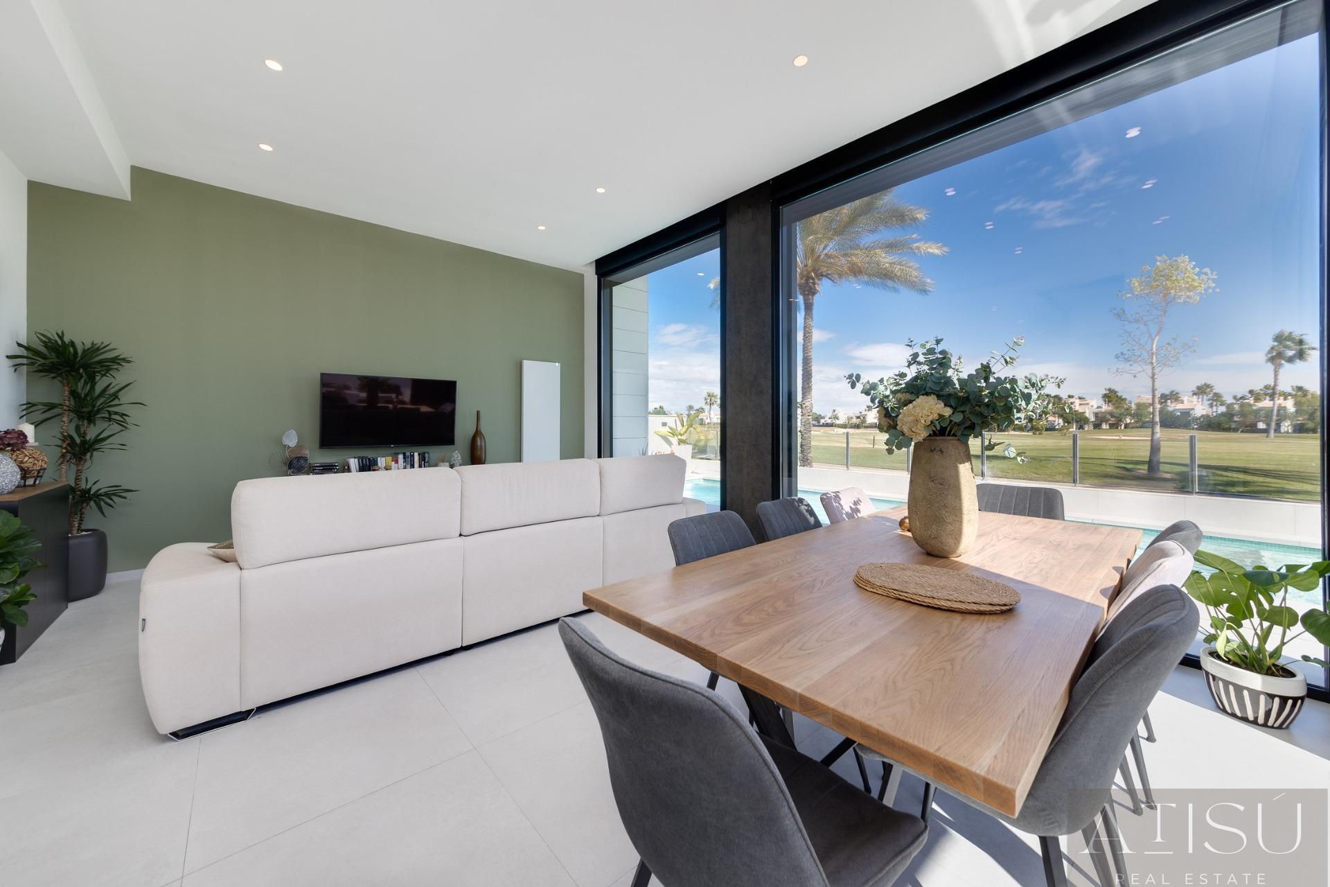 Venta de villa en Pilar de La Horadada