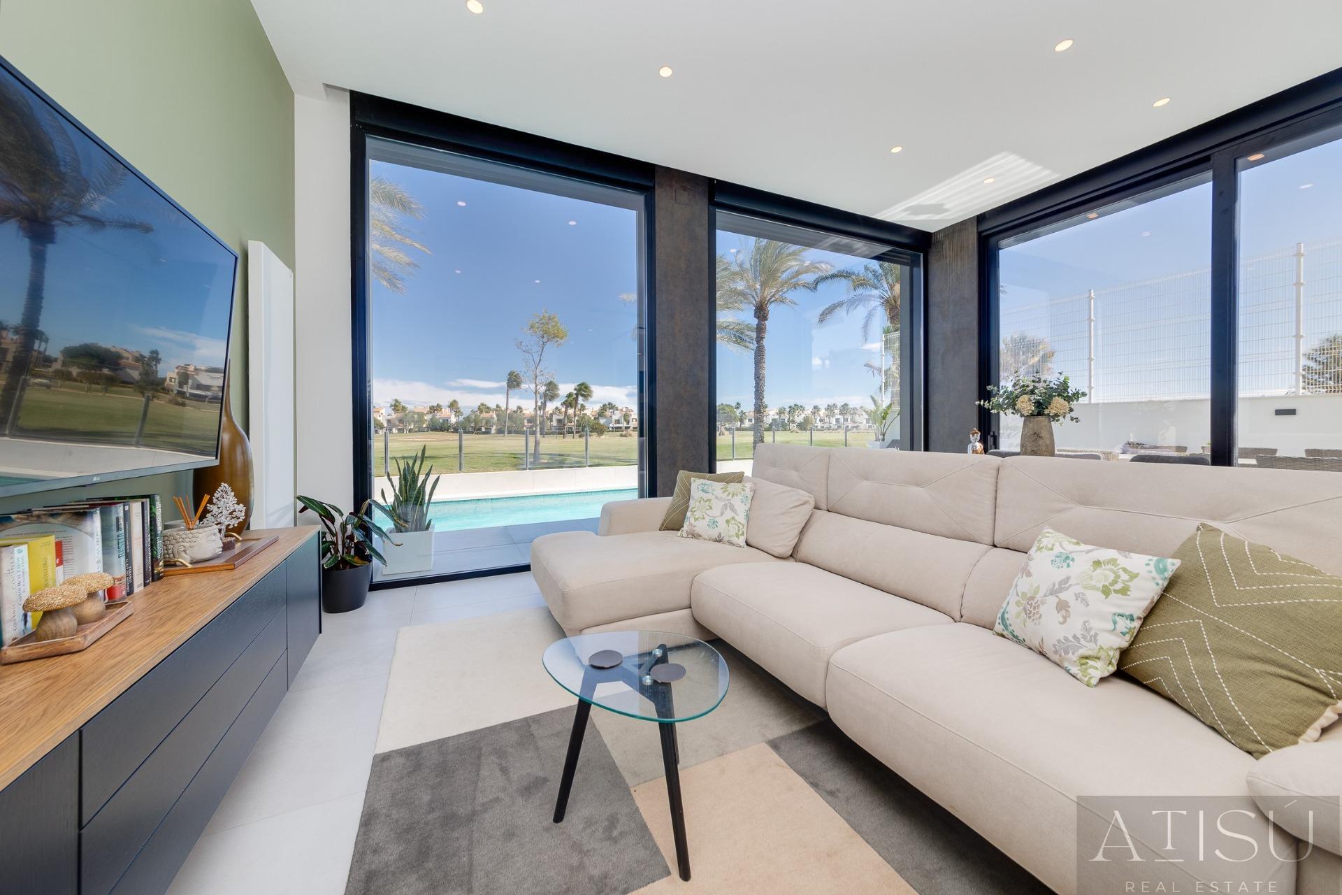 Venta de villa en Pilar de La Horadada