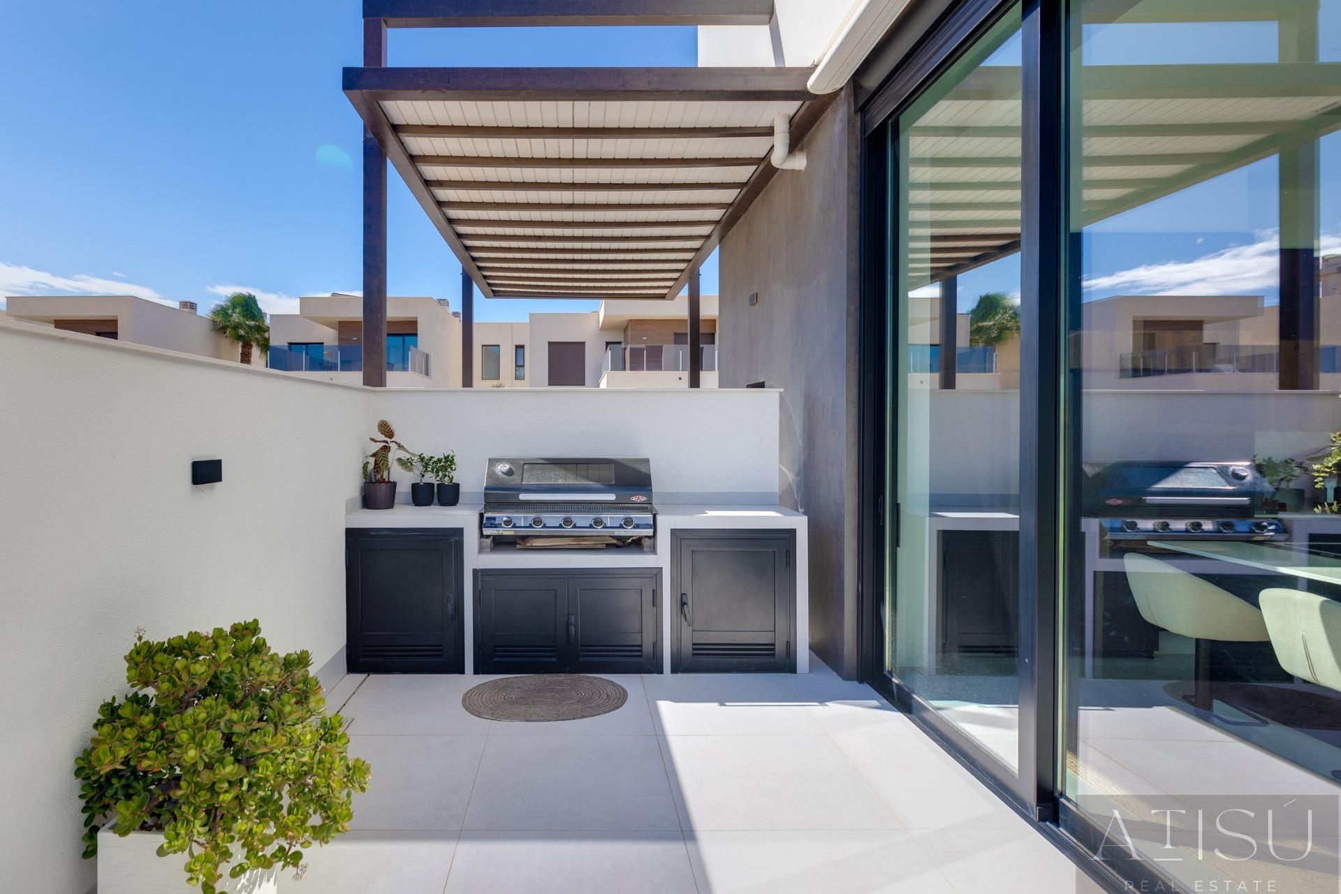 Venta de villa en Pilar de La Horadada