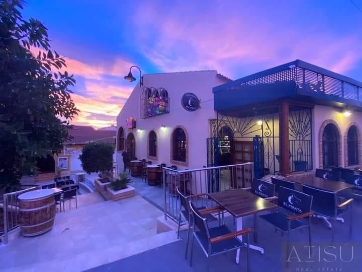 Venta de villa en Pilar de La Horadada