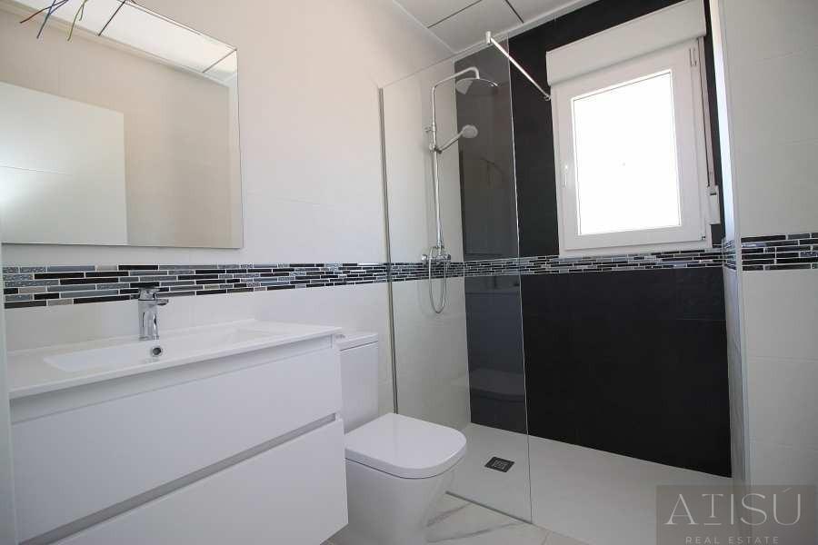 Venta de villa en Pinoso