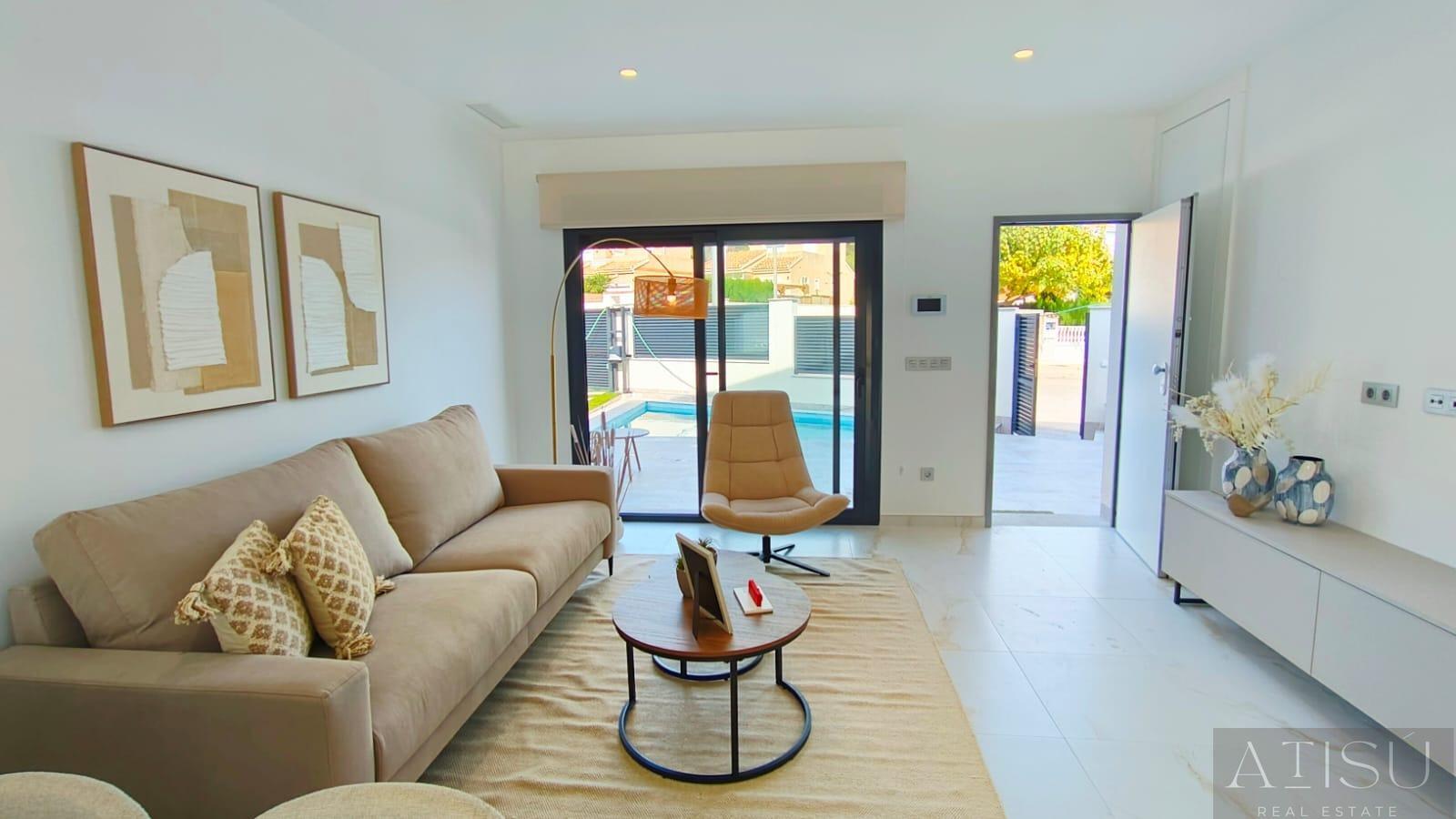 Venta de villa en Pilar de La Horadada