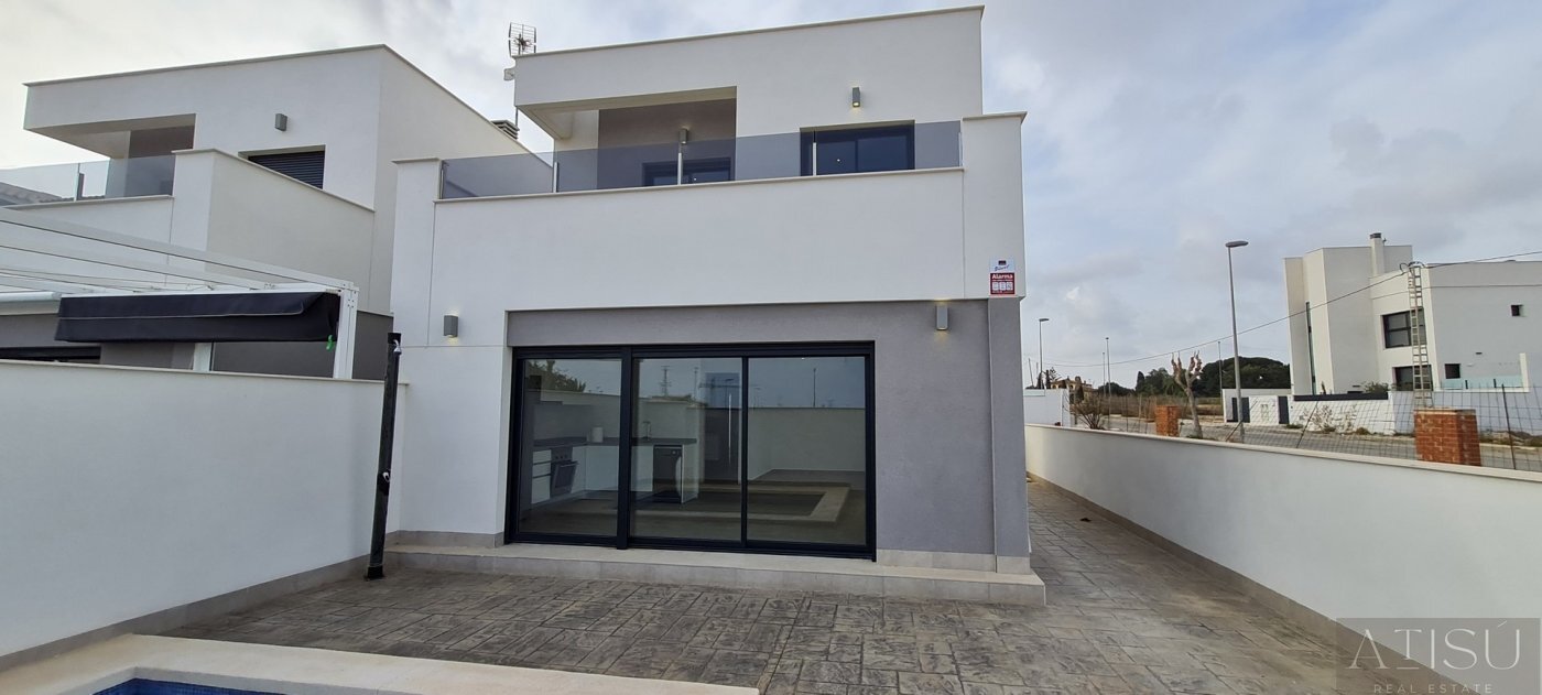 Venta de villa en Orihuela costa