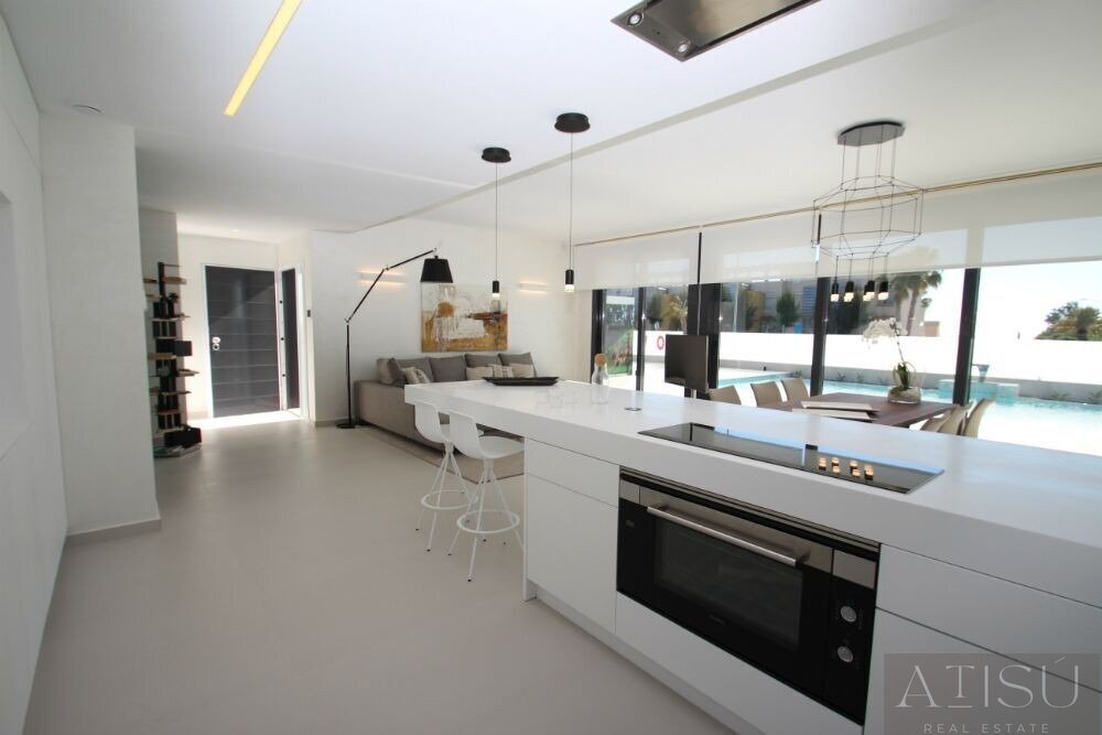 Venta de villa en Orihuela Costa