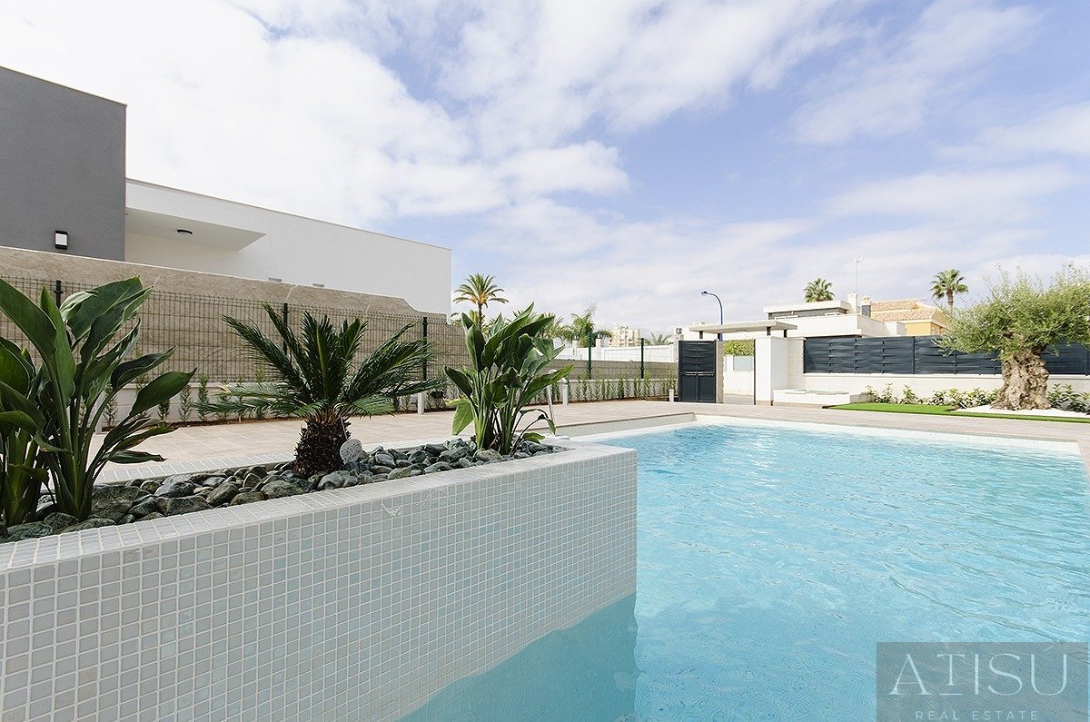 Venta de villa en Orihuela Costa