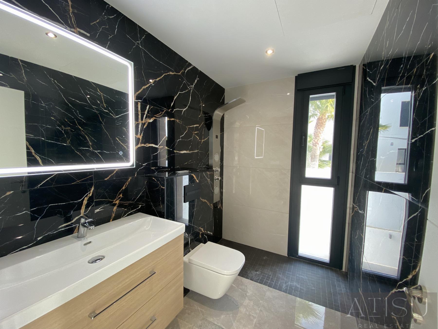 Venta de chalet en Finestrat