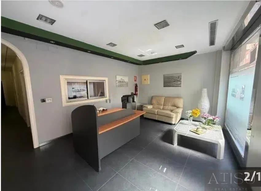 Venta de local en Adsubia